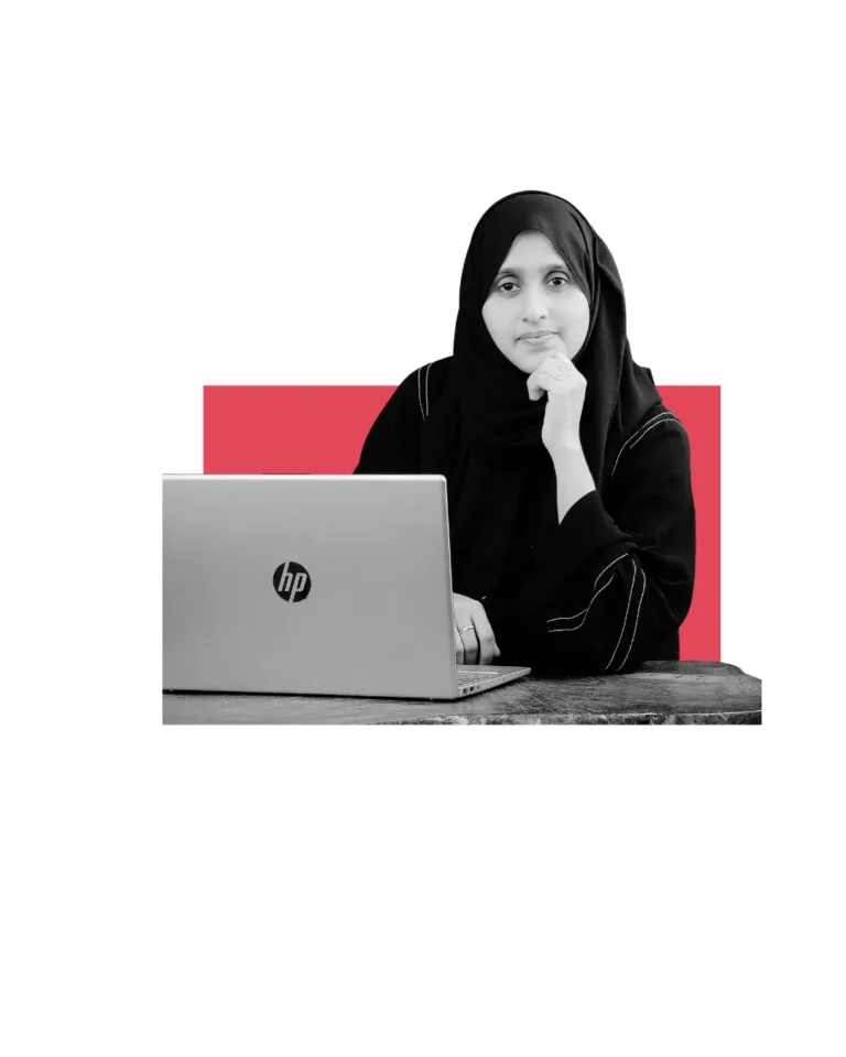 freelance-digital-marketing-strategist-in-kannur-sitting-